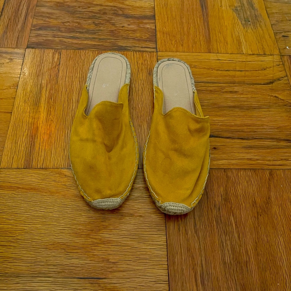 Yellow sleds